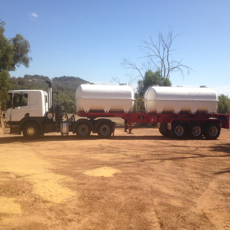 Water carrier semi trailer from side